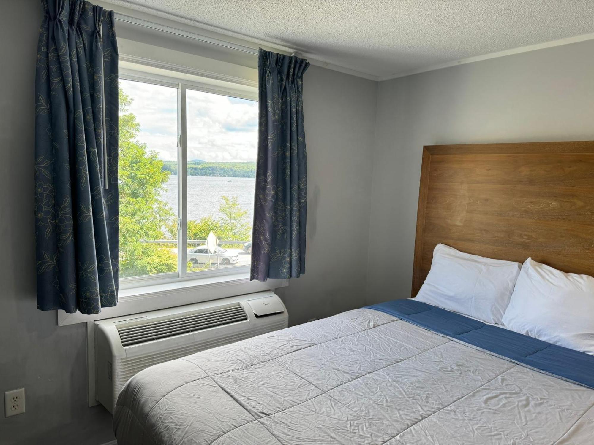 Winnisquam Lake Inn Тилтон Экстерьер фото