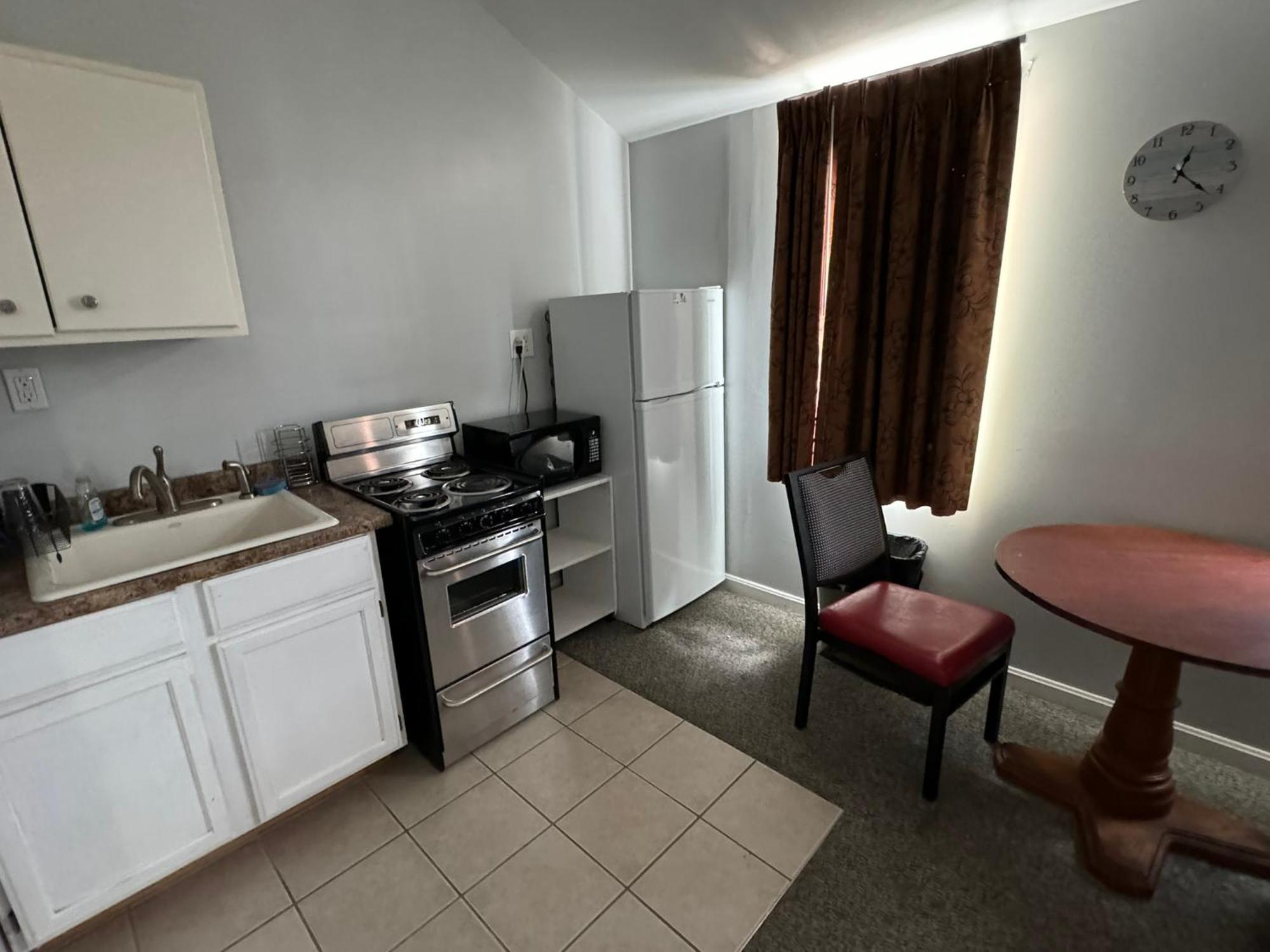 Winnisquam Lake Inn Тилтон Экстерьер фото