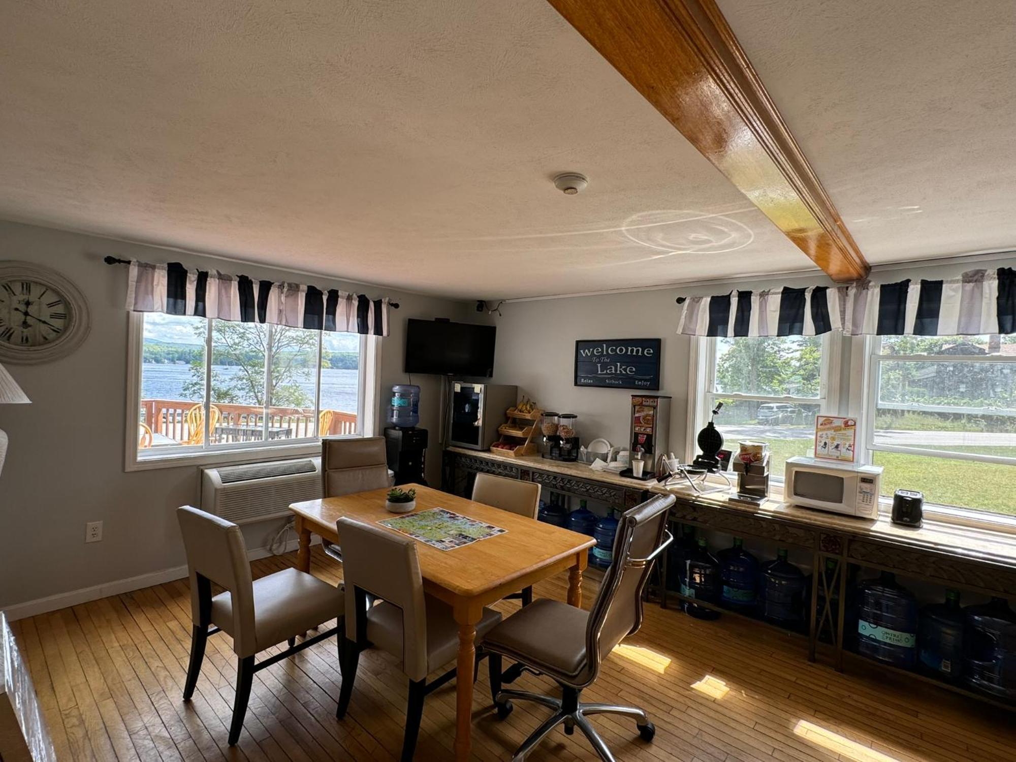 Winnisquam Lake Inn Тилтон Экстерьер фото