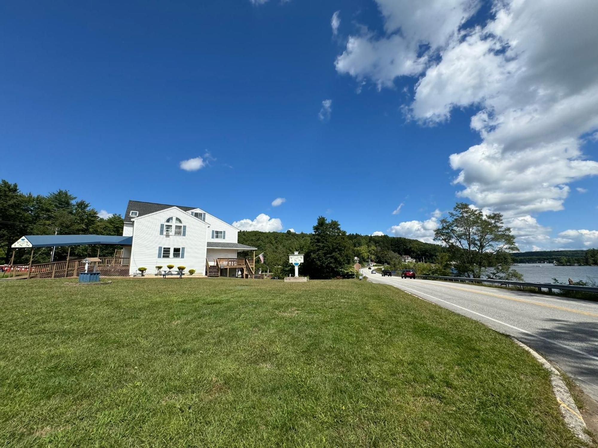 Winnisquam Lake Inn Тилтон Экстерьер фото