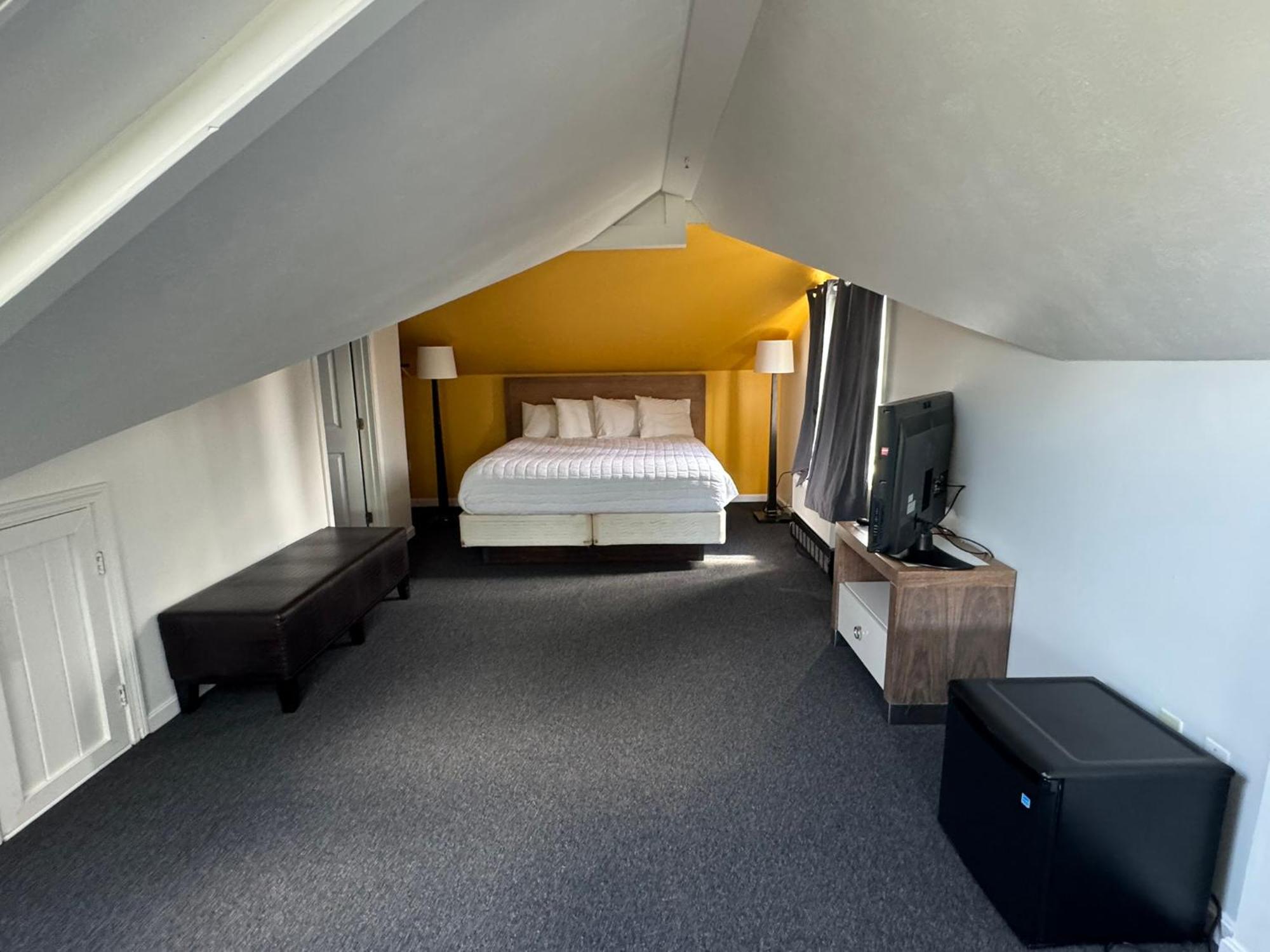 Winnisquam Lake Inn Тилтон Экстерьер фото